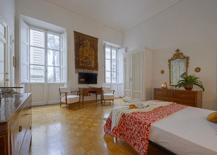 Lungarno Prestige - Residenza Nobiliare Florence